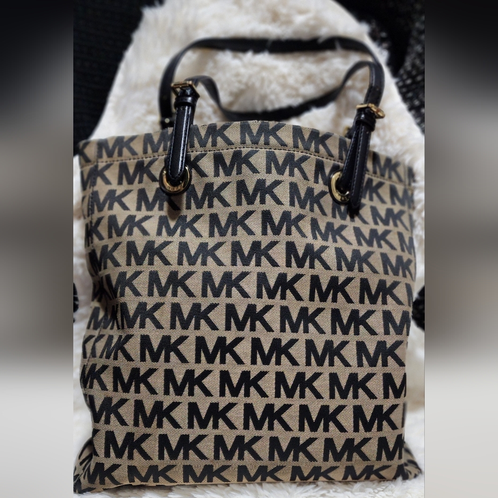 Michael kors tote bag